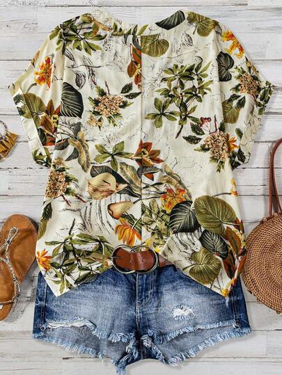 女士热带印花纽扣细节蝙蝠袖V领常规衬衫，适合度假和夏季穿着