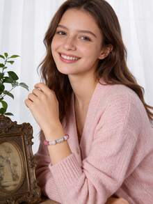 1条8毫米天然石珠爱心手链，玫瑰石英、月光石和菱锰矿，象征信任与和谐，男女皆宜，适合瑜伽、冥想、灵修、时尚饰品及礼物