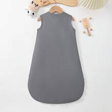 1 pieza Saco de dormir sin mangas para bebé con estampado lindo de vaca, suave y transpirable, adecuado para bebés de 0 a 9 meses, ideal para noches acogedoras - Blanco y Negro - Ver 2