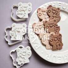 情人节拥抱樱花熊饼干模具，可用于制作糖霜饼干、DIY烘焙饼干压花模具。 - 熊 - 查看 1