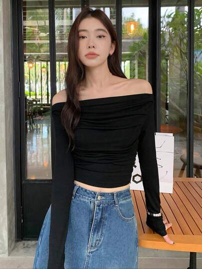黑色露肩长袖短款T恤，修身露肩针织上衣，女士款，初秋