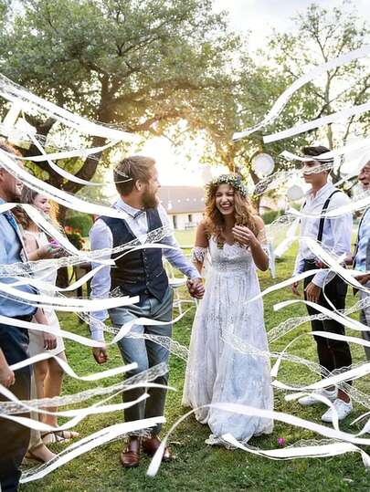 5pcs White Lace Wedding Ribbon Bells, White Ribbon Fairy Wands, Lace Tassel Twirlers, Outdoor Lawn Wedding Decor, Bridal Wands, Party Fairy Wands, Suitable For Wedding, Party, Birthday Celebration Lawn, Wedding Party Decoration