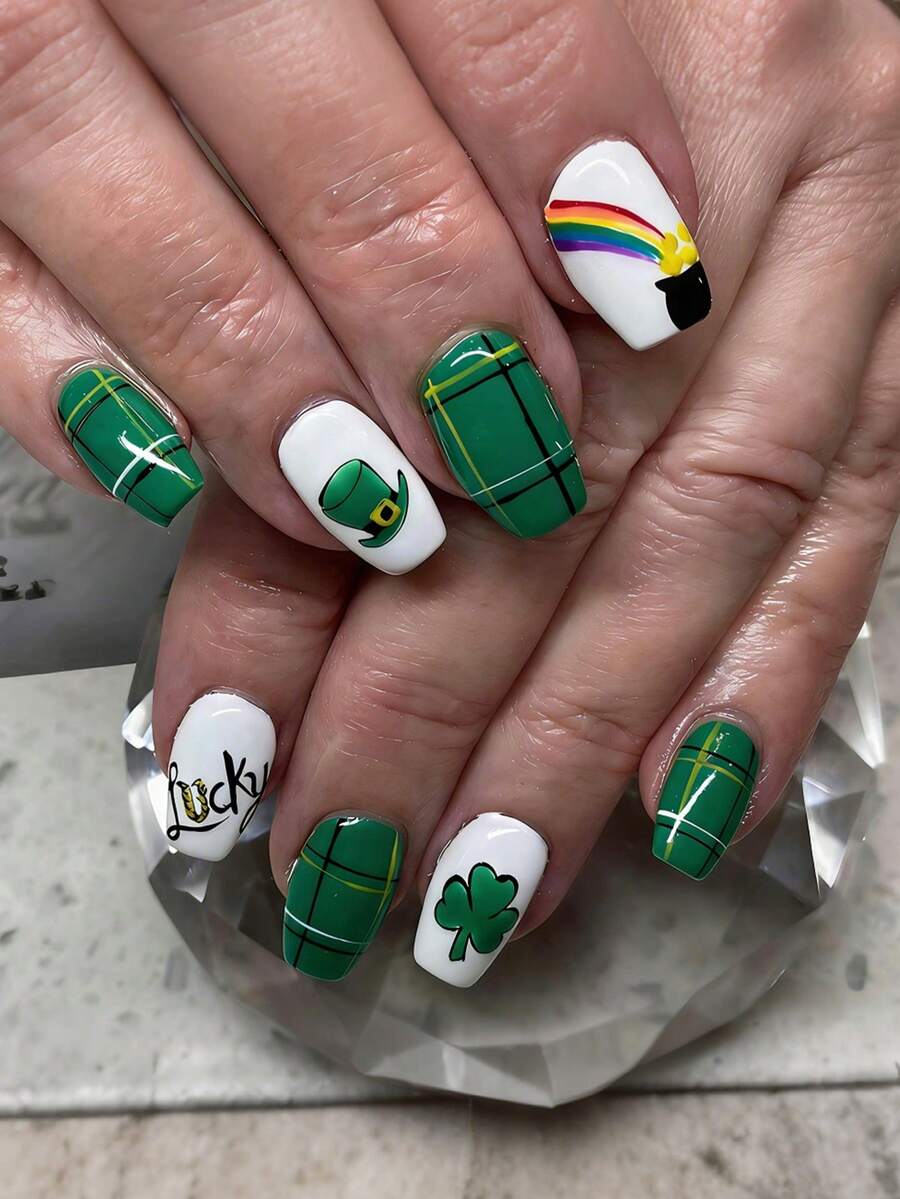 24片中号方形斋月美甲贴片，圣帕特里克节绿色三叶草图案彩虹钱袋腰带和高顶礼帽中号全覆盖亮面假指甲套装，包含：1片果冻胶和1个指甲锉，易于佩戴，适合日常佩戴，法式美甲贴片，适合女性和女孩日常使用。 - 彩色 - 查看 1
