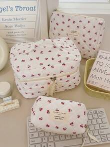 1 pièce Nouveau cadeau de Nouvel An Sac de maquillage en forme de nœud papillon matelassé rouge cerise. Sac cosmétique portable de grande capacité avec fermeture éclair, idéal pour les voyages et les vacances. Peut contenir les serviettes hygiéniques, les clés, les téléphones portables, les chargeurs, les rouges à lèvres, les cosmétiques, les parfums, les pinceaux de maquillage, les produits de soins de la peau et de beauté. Convient aux femmes, aux étudiantes, aux écolières, comme cadeau de fête. - Blanc - Voir 4