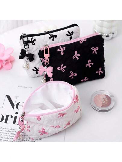 1个可爱蝴蝶结心形化妆包，带腕带。大容量化妆品收纳包兼旅行包，优雅金色五金配件（黑/白/粉）——完美礼物之选，送给女性的礼物