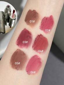 哑光丝绒唇釉，银色管身，持久显色，滋润亮泽，易于涂抹，不粘腻，防水，呵护双唇，是节日、生日、情人节送给女性的完美礼物。 - 無味 - 查看 3