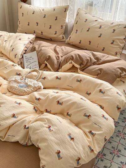 4pcs Dachshund Dog Bedding Set, Cute & Fresh, Skin-Friendly Dual-Layer Chiffon Fiber, Quality Bedding Set (1 Duvet Cover + 1 Bed Sheet + 2 Pillowcases), Bedroom Decor For All Seasons, Valentine's Day/Holiday Gift, Party Decor, Excludes Comforter & Pillow Inserts, Pillowcase Pattern Randomly Cut