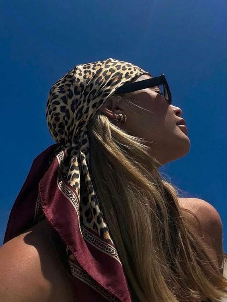 1pc Women's Fashion Summer Chain Leopard Print 90cm Square Scarf, Versatile Bandana Headwrap, Suitable For Daily Wear - 01-wine Red - View 1