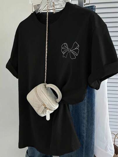 Plus Size Minimalist Bow Graphic Print Round Neck Short Sleeve T-Shirt