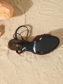 Giày sandal cao gót nữ 9cm, mũi tròn, gót nhọn thanh lịch với quai chéo điều chỉnh được, khóa cài liền mạch dễ mang, chất liệu vải satin với điểm nhấn nơ xếp ly xoắn, màu nâu, phù hợp cho mặc hàng ngày, dự tiệc, hẹn hò, kỳ nghỉ, tiệc chiêu đãi, đi làm, văn phòng. - màu nâu - Xem 7