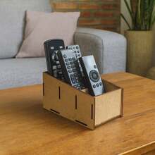 Wood's House Porta Controle Remotos Inclinado com 3 Divisórias em MDF Natural