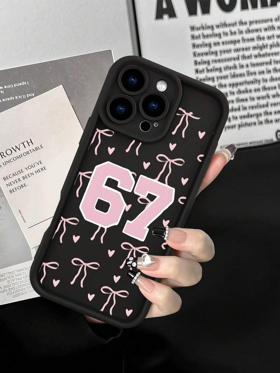 时尚、流行、个性化粉色大学67号蝴蝶结爱心图案设计主题手机壳，奢华防震，美观可爱，触感柔软，握感极佳，防水耐用，防污，带摄像头保护的边框保护壳，兼容 17/17 Pro/17 Pro Max - 黑色 - 查看 1