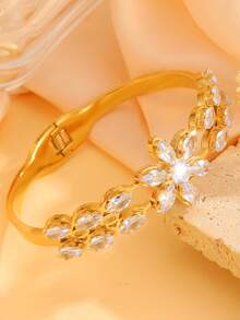 A Stylish Zirconia-Studded Stainless Steel Bracelet, Unisex, Suitable For Daily Wear And Parties, Elegant For Everyday Use Or As A Gift Jewelry - Multicolor - View 8