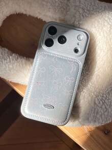 简约银色领结手机壳，兼容 17、17 Pro Max、新款16；防摔保护壳，兼容 15；硅胶材质，全包式摄像头按键保护壳，专为女性打造的高端质感。 - 銀色 - 查看 3