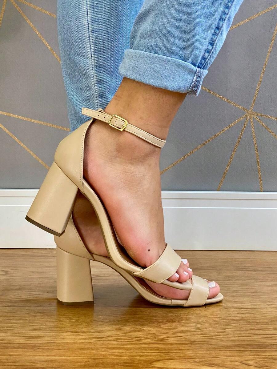 Women's Classic Sandal With Block Heel - 米色 - 查看 1