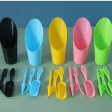 随机颜色多功能土壤铲，带人体工学手柄 - 耐用PP塑料植物种植工具，适用于多肉植物、盆景、室内和园艺 - 彩色 - 查看 16