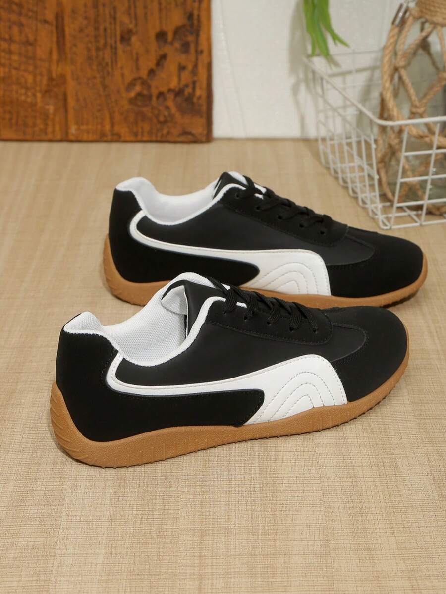 Trending Breathable Casual Sneakers, Women's 2025 Spring New Versatile Leisure Sports Skateboard Shoes, - Black - View 1
