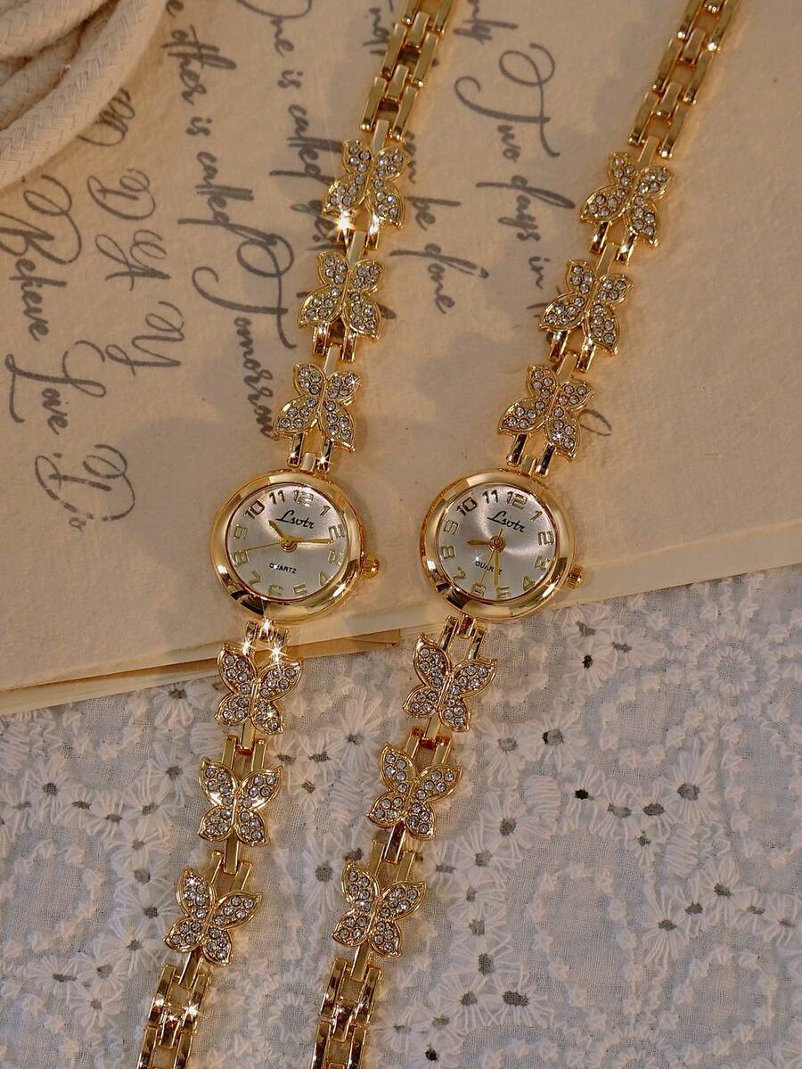 Nouvelle montre pour femme en forme de papillon, plaquée or et de style français, est exquise, élégante et raffinée, avec un petit côté rétro haut de gamme. Fonctionnant à quartz, elle est idéale au quotidien, pour les fêtes, les occasions spéciales ou comme cadeau d'anniversaire ou de Noël.