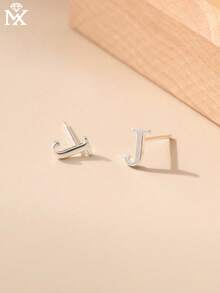 SYMFNY 1对925纯银极简小号26字母A-Z耳钉，男女皆宜，日常佩戴，附赠礼盒 - 銀色 - 查看 4