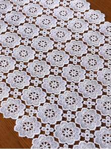 HXARTMIS 1pc Elegant Hollow Embroidered Tablecloth, White Rustic Style Table Runner, Polyester Fiber Tablecloth, Modern Centerpiece Decor, Heat-Resistant Decorative Tablecloth For Kitchen, Dining Table, Home, Party, Christmas, New Year, Valentine''s Day And Other Holiday Themes, Best Gift, Multiple Sizes Available - White - View 5