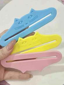 1pc New Portable Pet Food Squeezer - Efficiently Squeeze Food Inside Bags To Maximize Remaining Amount And Prevent Waste, Suitable For Pet Puree, Cat Treats, Sauce Packets, And Various Paste-Like Foods, Designed For Cat Owners Who Value Clean Feeding And Easy Operation, Compatible With Various Food Bags, Easy To Clean And Maintain Hygiene - Multicolor - View 9