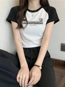 新款夏季女款短版T恤，短袖修身拼接撞色短版上衣，Ins風休閒款 - 黑拼白 - 查看 3