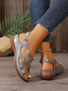 1 Pair Girls' Thick Sole Wedge Fashionable Sandals, PU Material Super Light Weight, Rivet Decor, Suitable For Summer
