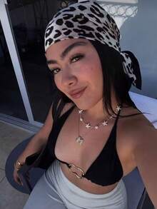 1pc Women's Classic Leopard Print 70*70cm Bandana Scarf, Fashionable UV Protection Multifunctional Headwear, Suitable For Daily Wear - Multicolor - View 1