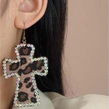 1 Pair Y2K Shiny Crystal Pink Leopard Print Cross Earrings, Sexy & Charming Earring Accessories, Retro Gothic Punk Jewelry, Halloween Gift - Gothic - View 6