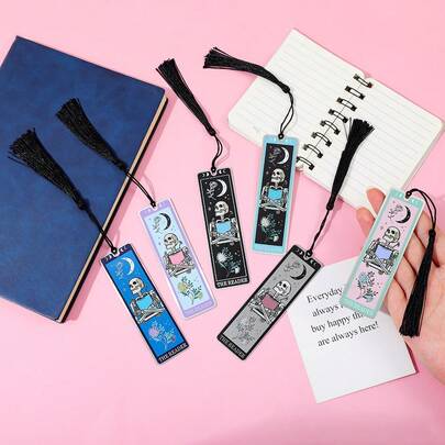 Gothic Fun Skull Reading Bookmark With A Book In Hand And Looking Up At The Moon, Stainless Steel Multifunctional Metal Bookmark In Various Colors, A Gift For Book Fans/Collectors.