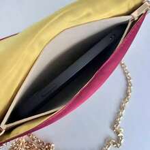 Gucci Red Cosmetic Bag With Detachable Chain Strap, Handheld, Large Capacity, Suitable For Daily Use - Red - View 9