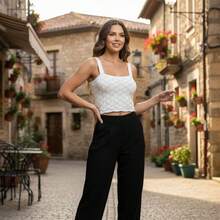 Women's Cropped Tank Top In Textured Modal Fabric With Scale Pattern - Comfortable, Stylish Casual Fashion - Blanco - Ver 4