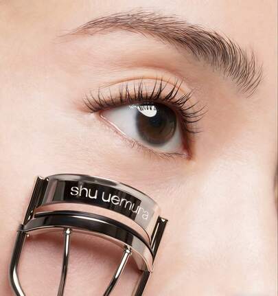 Shu Uemura Silver Portable Professional Beauty Eyelash Curler, Makeup Tool, Eyelash Shaper, Cosmetic Accessory, Eyelash Curling, Compact Tool, Professional Grade