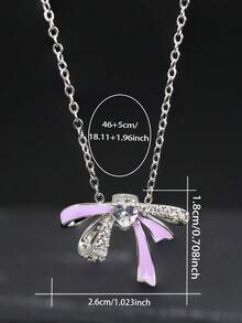 1件S925银珐琅蝴蝶吊坠项链，采用3D蝴蝶设计，饰以紫色珐琅边，中央镶嵌白色钻石，并点缀散落钻石，可爱清新的风格，适合日常佩戴和约会。 - 銀色 - 查看 6