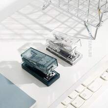 一套订书机，包含订书机和订书钉，经典设计，适合办公室和书房使用。 - 彩色 - 查看 5