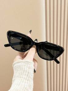 1 Pair Of Cat Eye Black Frame Fashion  For Women And Men, Suitable For Electronic Music Festivals, Travel, Vacation, Sports Style, Driving, Holiday Outfits, Beach, Outdoor Wear, Summer Accessories, Family Outings, UV Protection, Golf, Hiking, Elegant Attire, Street Style Accessories, Holiday Atmosphere, Sports, Parties, Outdoor Activities, Street Style, Fishing, Outdoor Activities, Vacations, Sun Protection, Holiday - Black and Gray - View 2