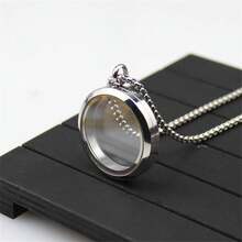 1pc Stainless Steel Necklace With Openable Glass Photo Locket Pendant, Suitable For Men's Daily Wear - Round - View 1