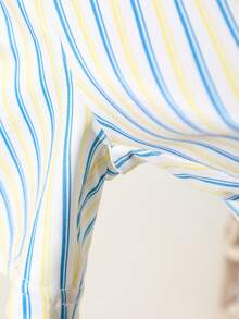 Ținută pentru bebeluși băieți, 2 buc., tricou alb cu imprimeu pâine cu portocale și textul "Happy Every Day", asortat cu pantaloni scurți cu dungi albastre și galbene, proaspăt și plin de viață, moale și confortabil, ideal pentru ținute casual acasă sau în aer liber vara. - alb - Vizualizare 6