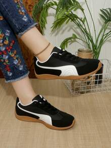 Trending Breathable Casual Sneakers, Women's 2025 Spring New Versatile Leisure Sports Skateboard Shoes, - Black - View 2