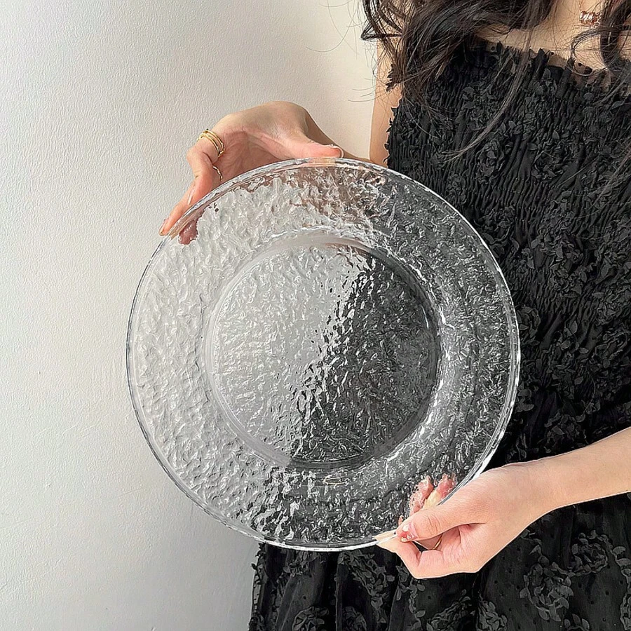 1 Piece Glacier Glass Round Plate, Dessert Plate, Fruit Plate, Niche High-End Home Dessert Plate, Cake Plate, Tableware, Transparent Glass Plate, Restaurant Dessert Plate, Tea Tray, Bulk Small Crystal Plate, Used For Appetizers, Fruits, Cakes, And Salads - Clear - View 1