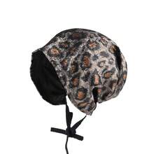 Early Autumn Liquid Silver Leopard Print Headscarf Futuristic Design Cool Hip-Hop Hot Girl Beanie Slouchy Hat - 暈染粉蝴蝶頭巾 - 查看 3