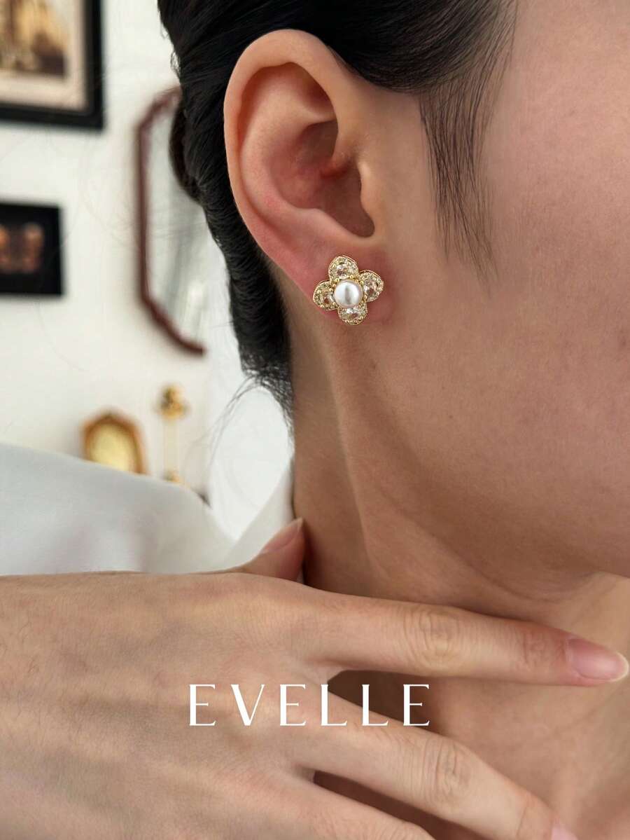 Đôi bông tai bằng đồng mạ vàng 18K, thanh lịch và dễ thương, phù hợp để đeo hàng ngày và trong các buổi tụ họp. - Vàng - Xem 1