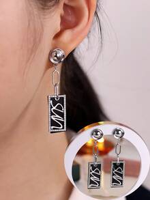 1pc Stylish Letter & Geometric Inlaid Earrings, Suitable For Daily Wear - Earring - View 5