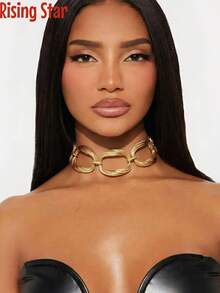1 European And American Hot Girl Style Thick Chain Neck Chain With High-End Feel, Metal Hollow Out Oversized Buckle Bone Chain, Niche Design Sense Choker - Large Buckle Clavicle Chain - View 5