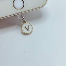 1个白色镀层双面防尘塞吊坠，印有26个英文字母，适用于Type-C接口 - 白iPhone - 查看 9