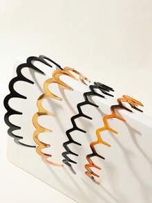 4-Piece Set Of Fashionable And Simple Plastic Tooth Comb Hair Ties With Multiple Styles To Choose From, Including Black And Amber. The Non-Slip Hair Accessory Hair Tie Is Suitable For Both Boys And Girls, Teenagers And Girls. It Is A Must-Have For Campus Life And Home Use. The Hairband Is Versatile And Fashionable For Couples. It Is Suitable For Daily Commuting, Leisure Gatherings, Beach Vacations, And Travel. It Is A Universal Beauty Accessory For Men And Women, Home, And Skincare Bathroom Use. The Hair Tie Is Non-Slip And Durable. It Is For Daily Wear And Suitable For Outdoor, Running, Yoga, Moisture-Absorbing, Elastic And Comfortable, Suitable For All Fitness Enthusiasts. Skincare And Bathroom Hair Ring. Hair Clip. Valentine's Day Date Gift. Student Back-To-School Gift. Four Seasons Universal. - 彩色 - 查看 4