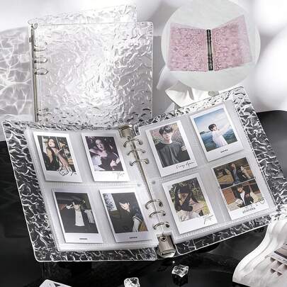 Album ảnh thời trang trong suốt, họa tiết gợn sóng nước, 4 ngăn, đựng thẻ nhỏ 3 inch, sắp xếp ảnh tức thì, thiết kế dạng rời. Các trang bên trong có thể ghép nối tự do, phong cách Ins-Style, phù hợp để sưu tập ảnh, ảnh cưới, ảnh em bé, quà lưu niệm kỷ niệm, sinh nhật, ảnh bạn bè, kỷ vật tốt nghiệp.