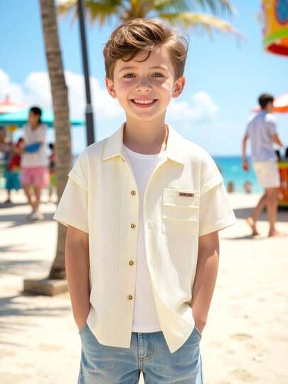 Boys & Kids Casual Versatile Patch Pocket Leather Patch Foldable Hem White Short Sleeve Shirt, Suitable For Spring/Summer, Commuting, School, Leisure, Party