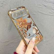 こちらの暖色系の秋をテーマにしたお花と蝶のスマホケースは、 Pixel 8A、Pixel 10 Pro、Pixel 9Aと互換性があります。   お花の茎のソフトケースは防水、耐衝撃性、耐衝撃性、そして傷に強いいです。   スマートフォンを使うに特別にデザインされた保護するケース。 - ゴールド - チェックする 3