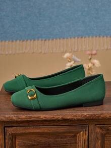 女士时尚百搭方头玛丽珍平底鞋 - 经典百搭绿色，舒适透气，适合办公室和休闲场合，四季皆宜，新款时尚简约一脚蹬纯色丝绒平底鞋，是情人节、母亲节、婚礼、派对、办公室等场合的理想之选。（尺码偏小，鞋型偏窄，建议选购大一码） - 綠色 - 查看 4